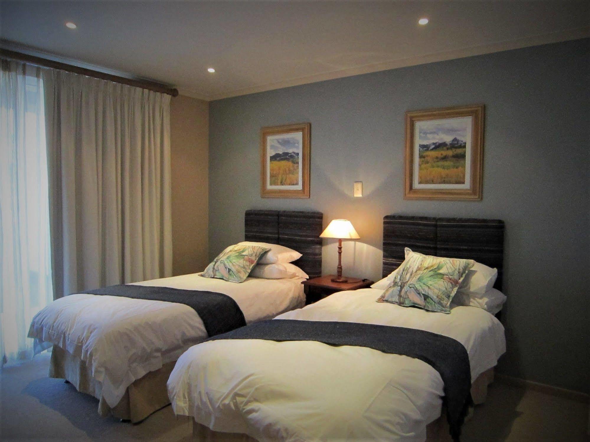 Aan De Zee @ Pinnacle Self - Catering Villas Mosselbaai Buitenkant foto